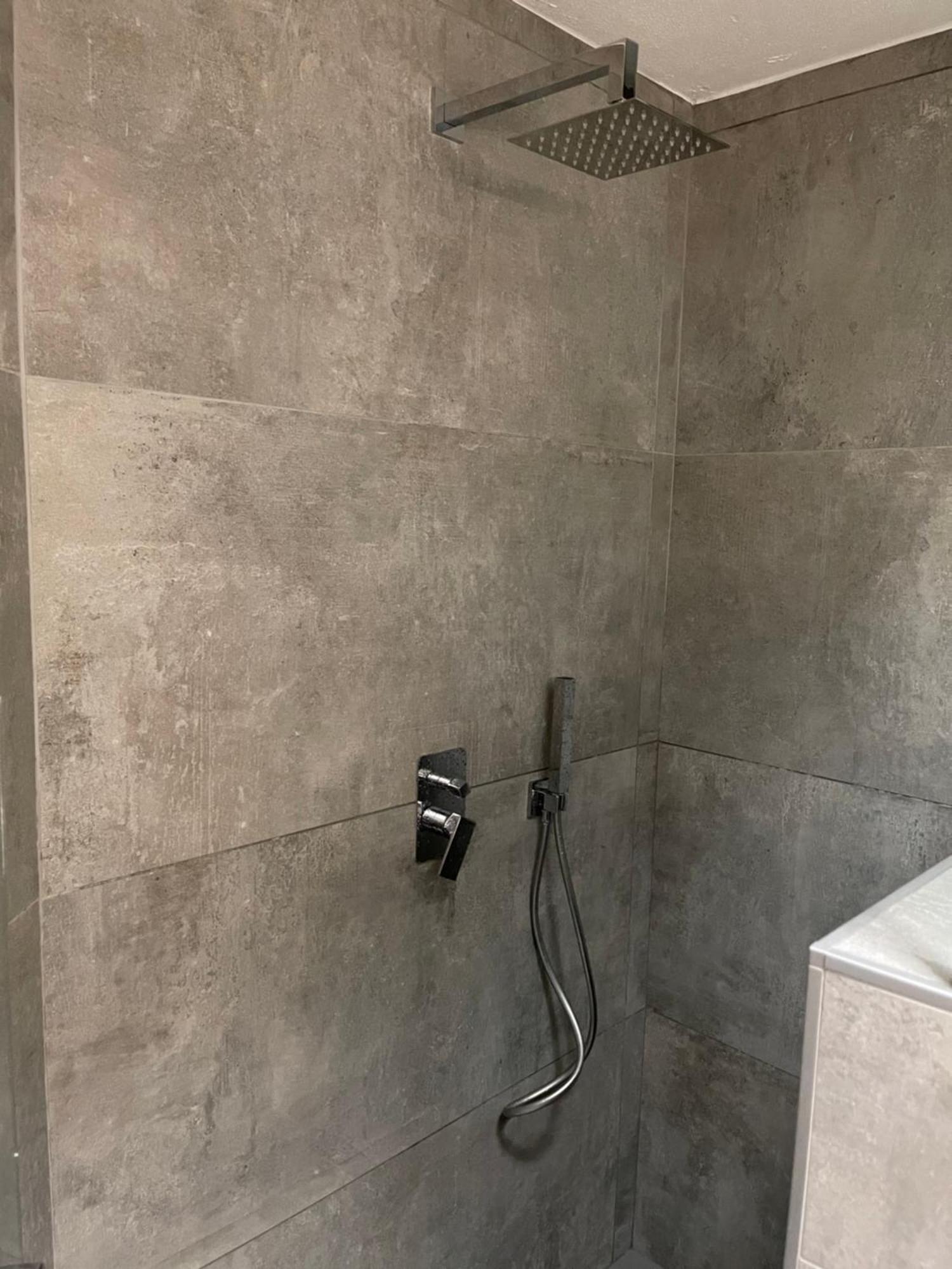 Bilocale Zona Navigli Apartment Milan Bagian luar foto