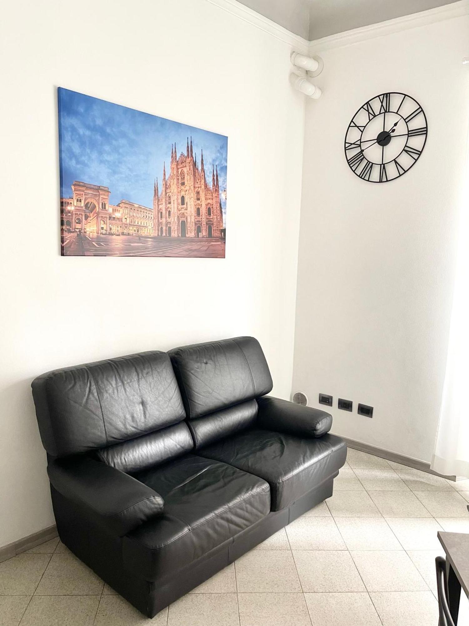 Bilocale Zona Navigli Apartment Milan Bagian luar foto